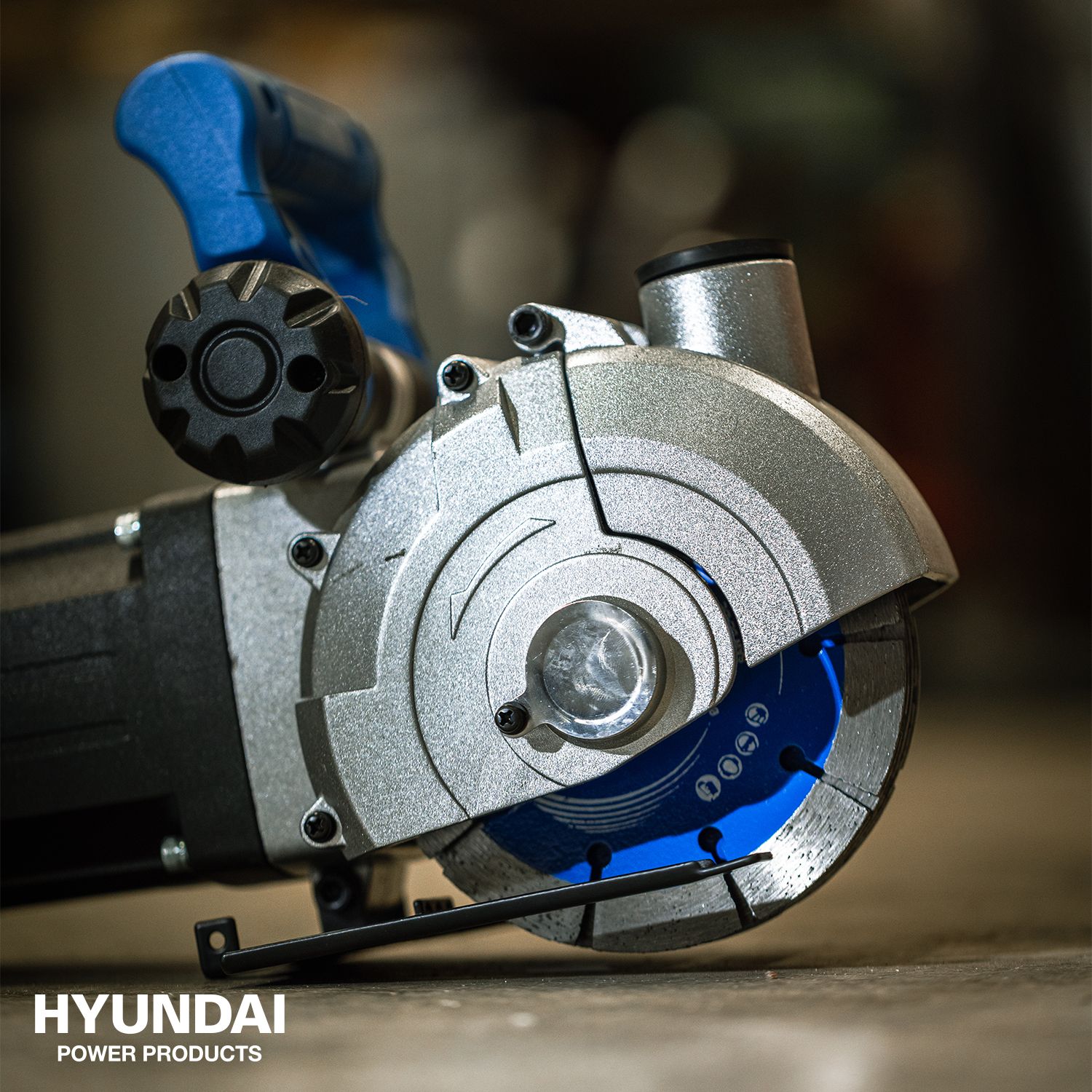 Hyundai muurfrees 2400W 5 bladen