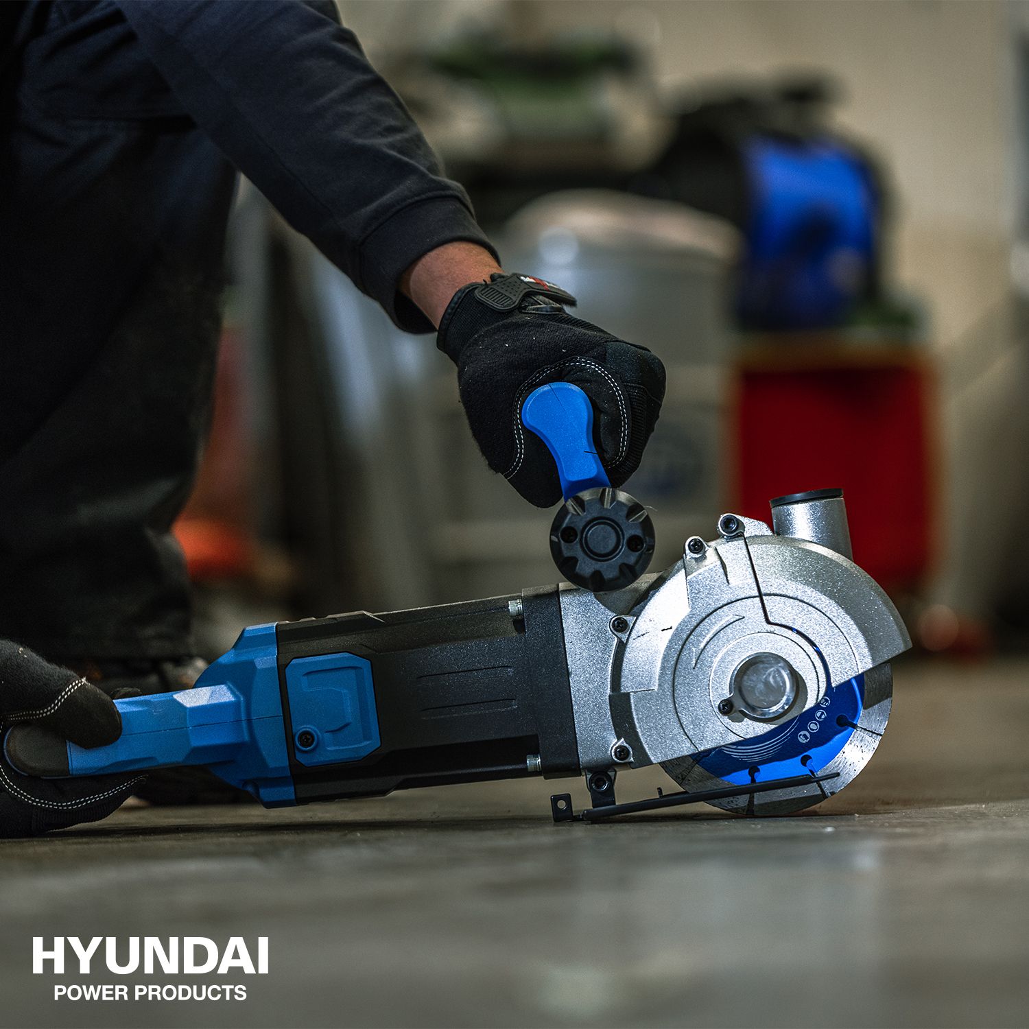 Hyundai muurfrees 2400W 5 bladen