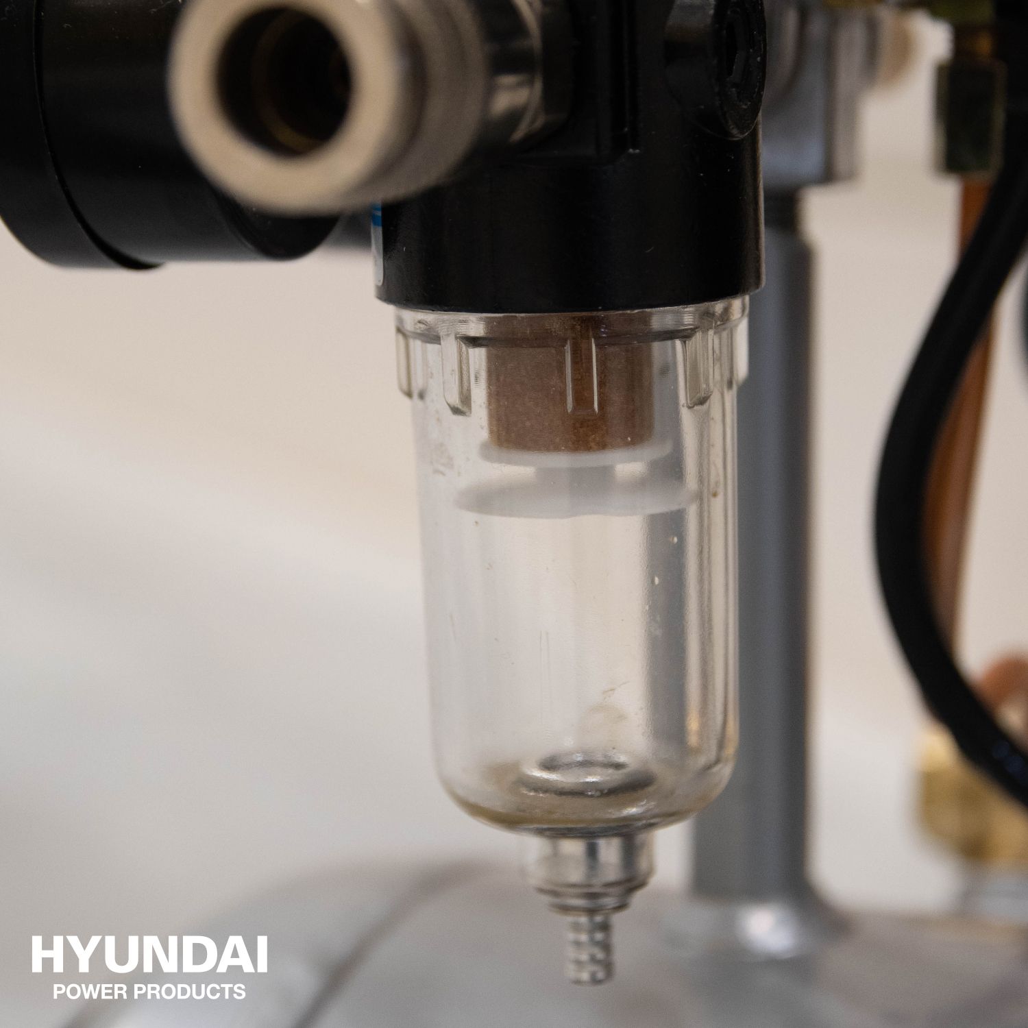 Hyundai stille compressor 30 L 8 bar