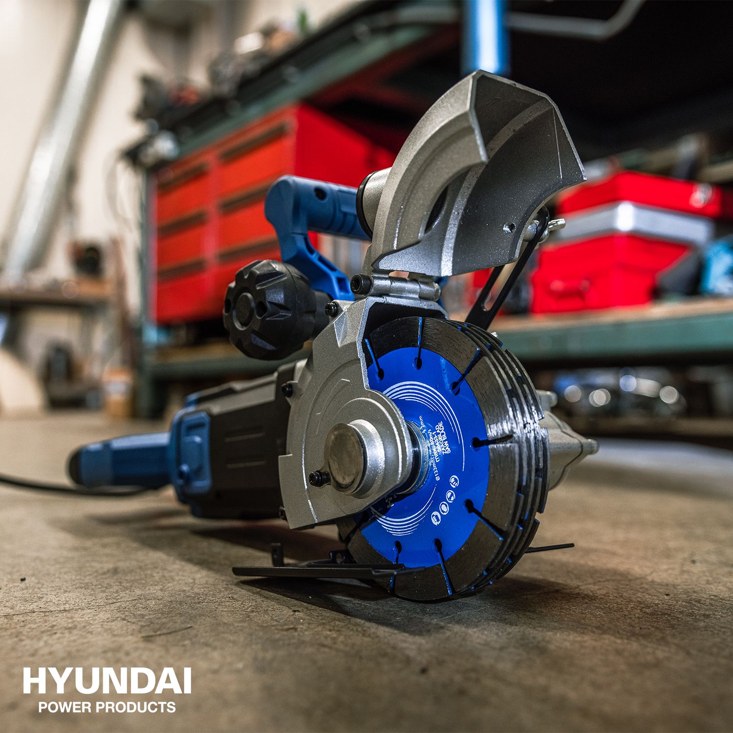 Hyundai muurfrees 2400W 5 bladen